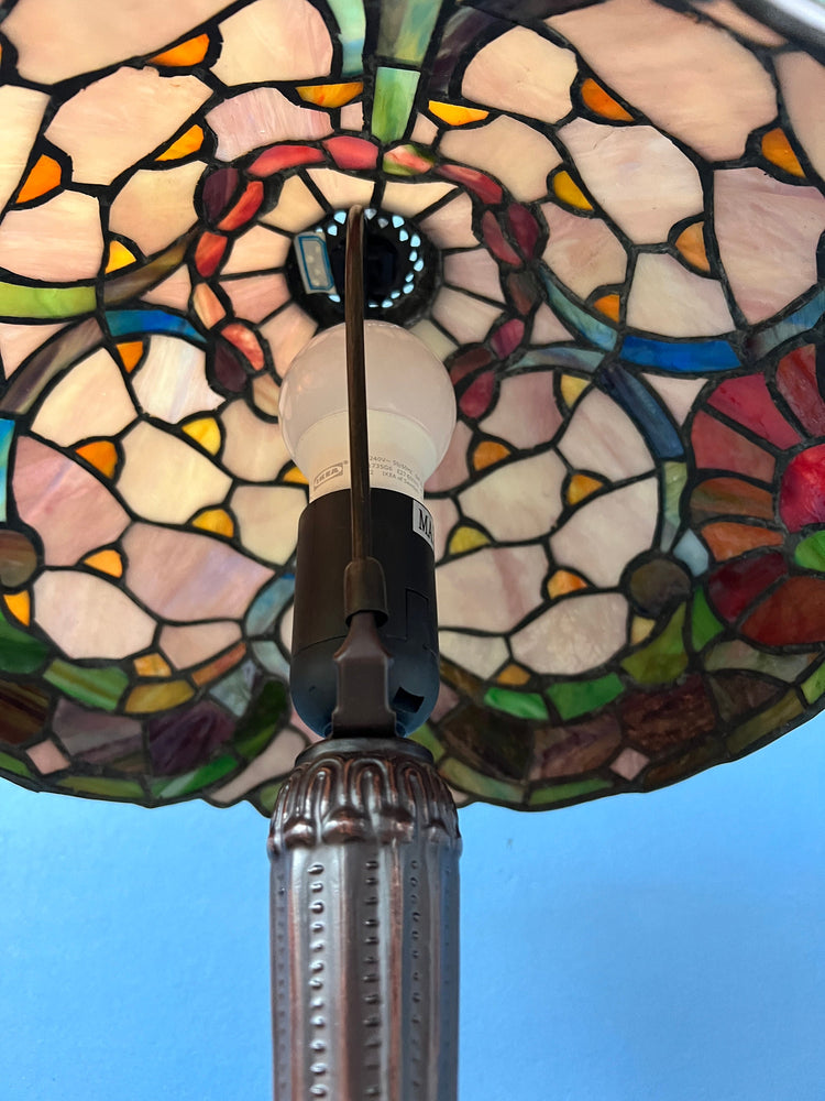 Small Stained Glass Tiffany Art Deco Table Lamp