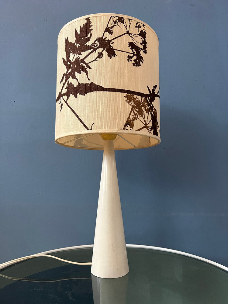 Elegant Mid Century Desk lamp With Beautifully Patterned Shade