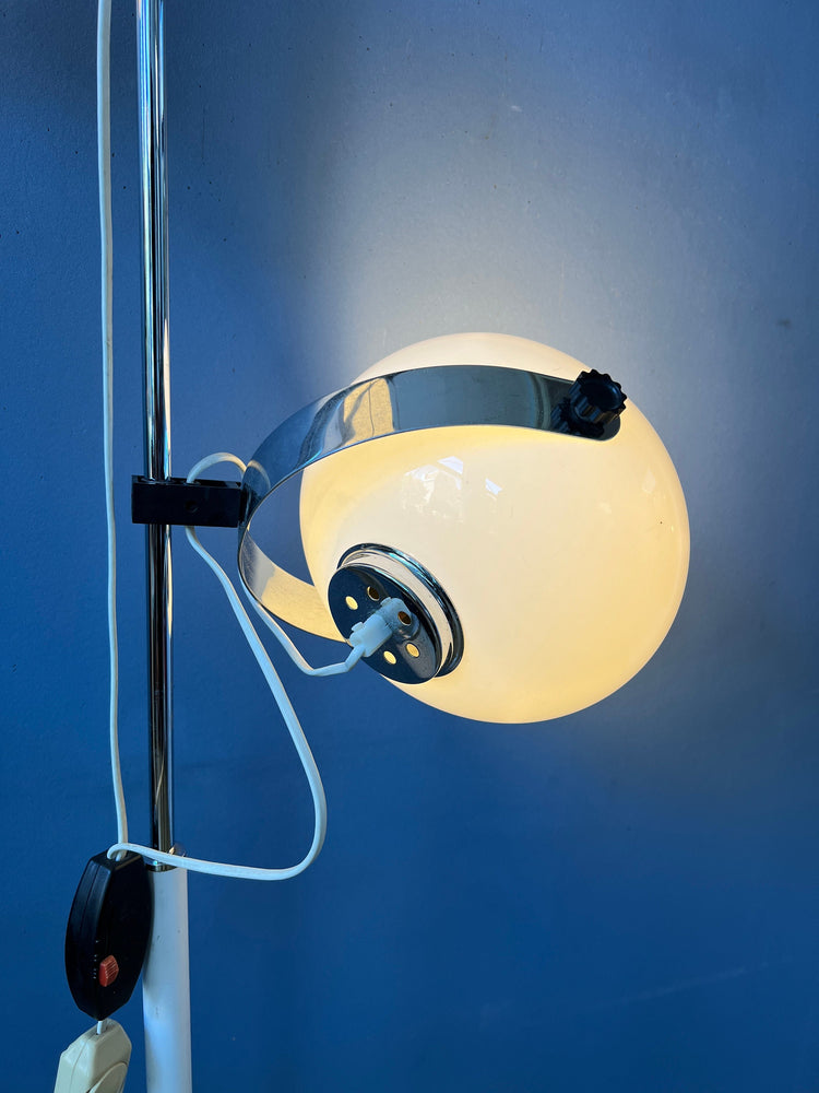 White Mid Century Dijkstra Mushroom Floor Lamp