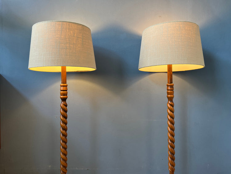 Vintage Hand Carved Wooden Floor Lamp / Mid Century Lamp / Teak Lamp