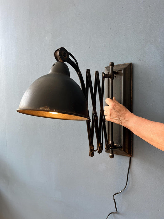 Industrial Black Metal Scissor Wall Lamp