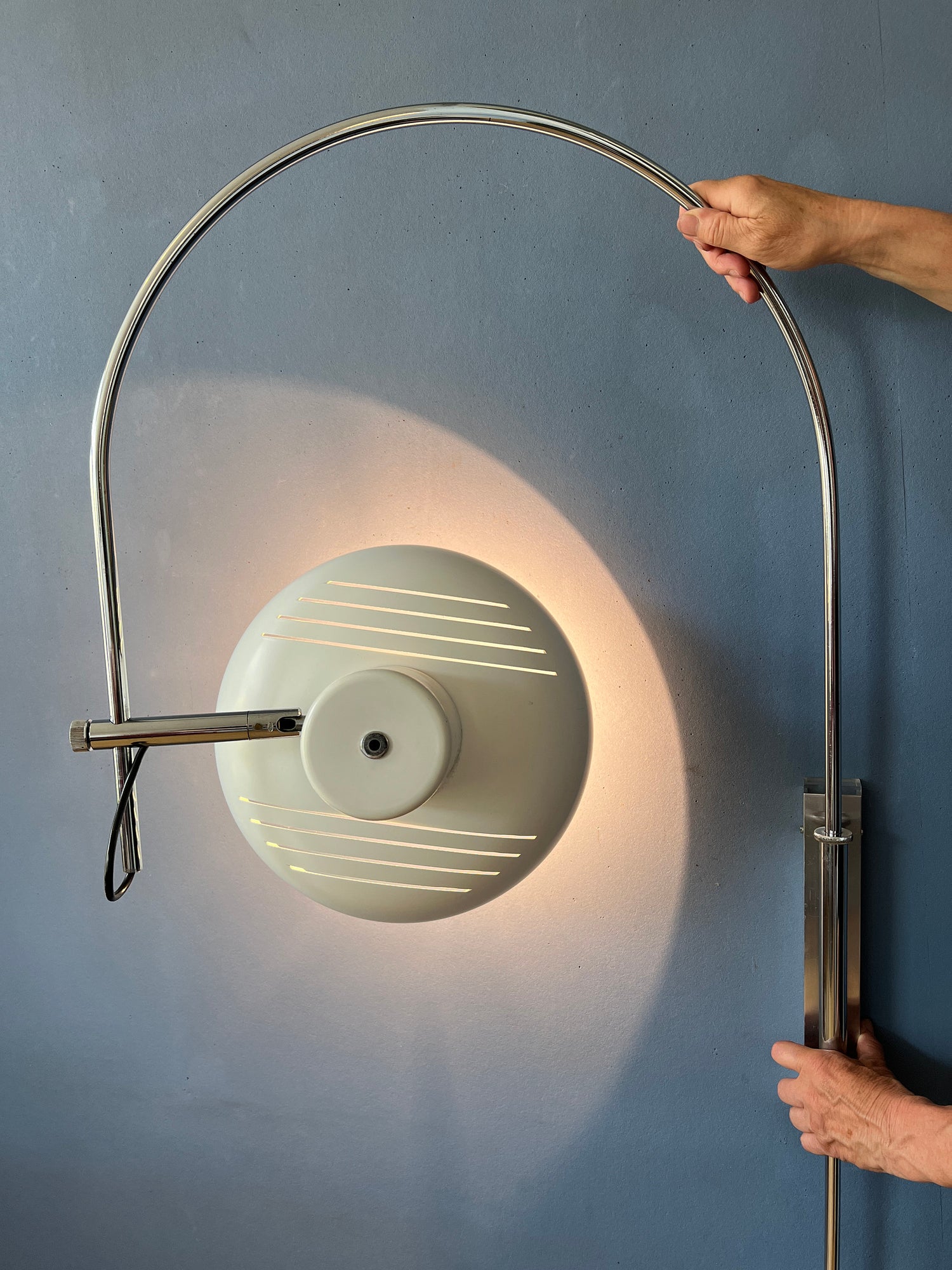 artifort lamp, artifort wall lamp, beige artifort lamp, space age wall lamp, vintage arc lamp